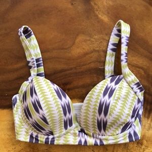 ACACIA Belize Top in Arrows